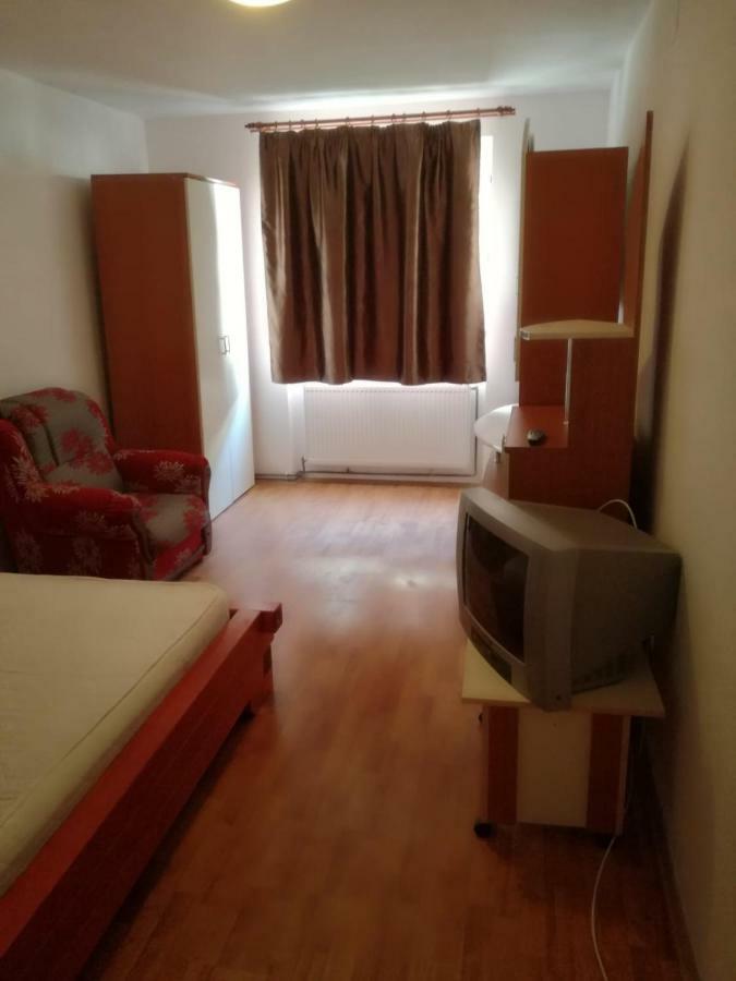 Simona Apartment Topliţa Екстериор снимка